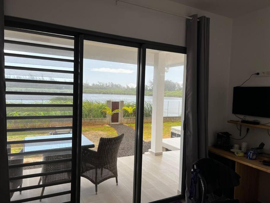 Bungalow Sweet Escape Fare Eksteriør billede